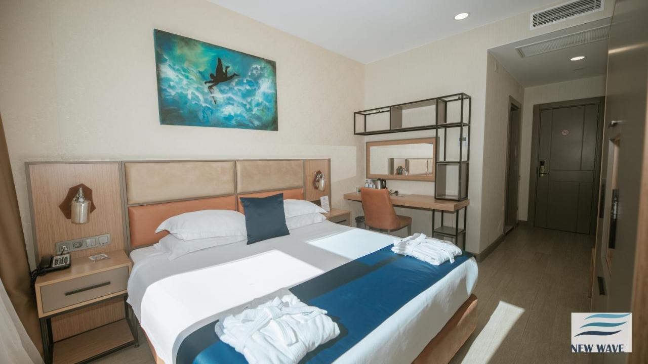 New Wave Hotel Batumi Esterno foto