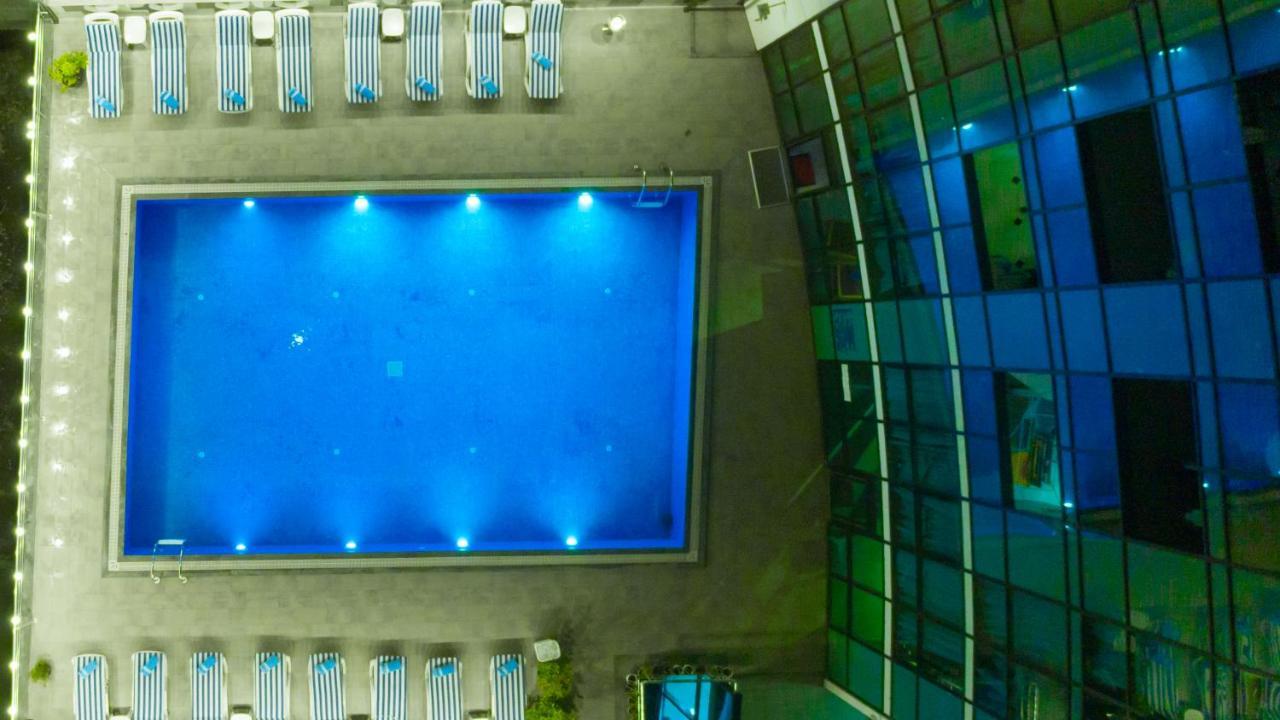 New Wave Hotel Batumi Esterno foto