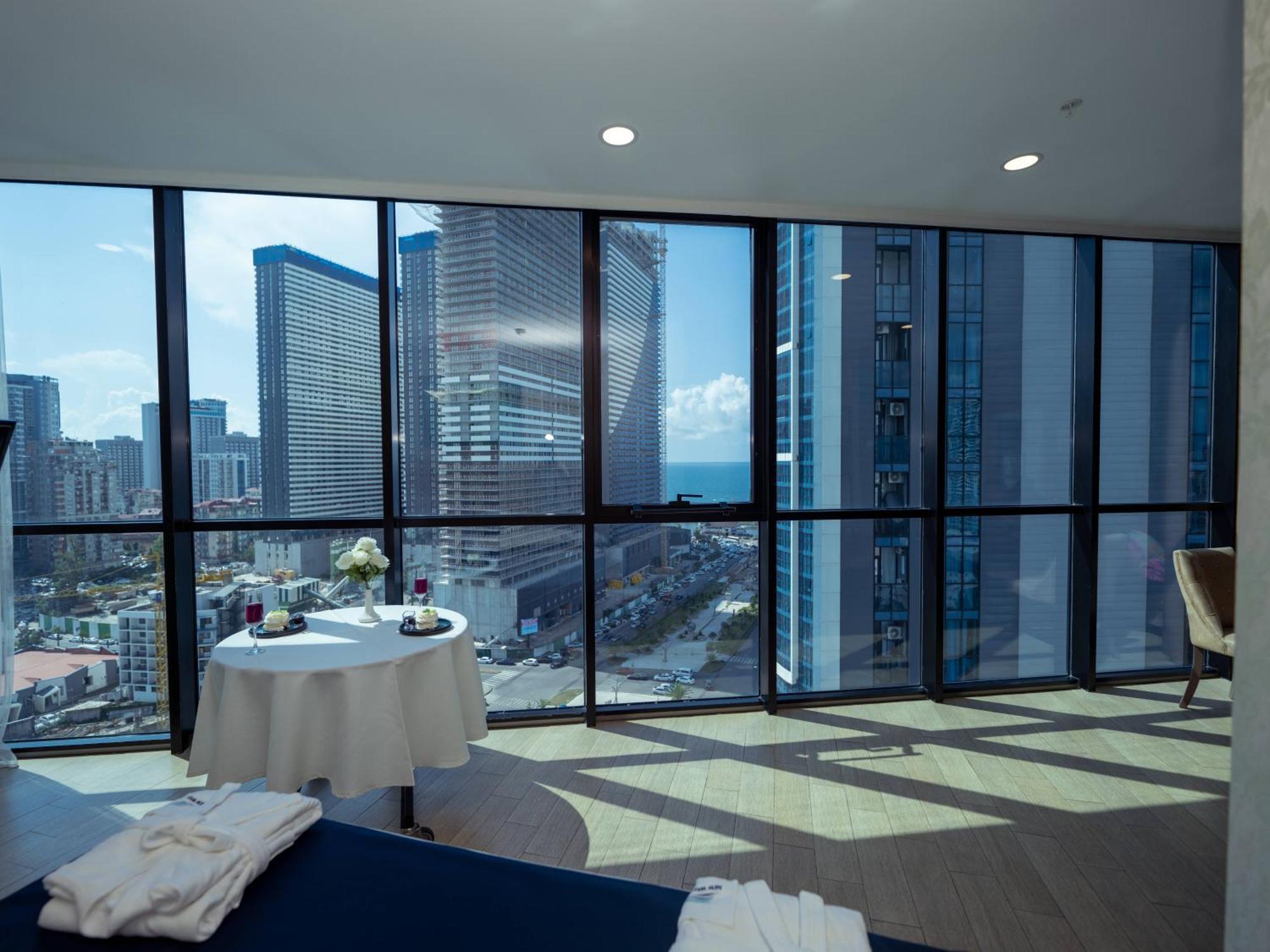 New Wave Hotel Batumi Esterno foto